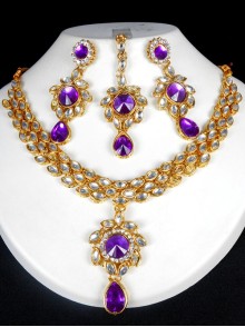 Kundan Jewelry Set